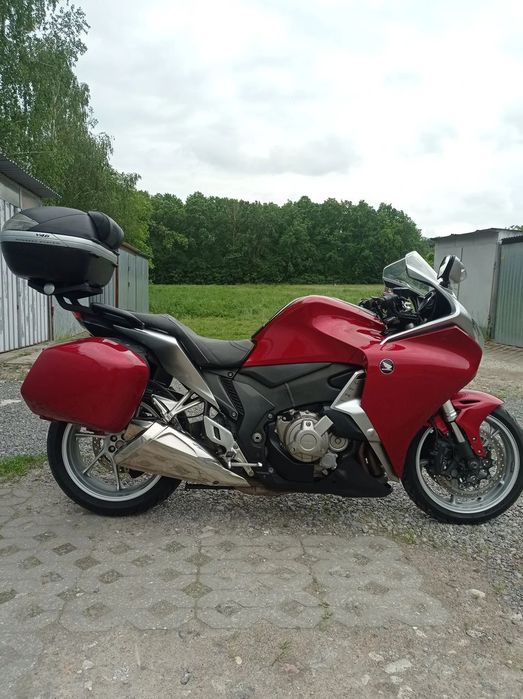 Honda VFR Przepiękna Honda VFR 1200 DCT