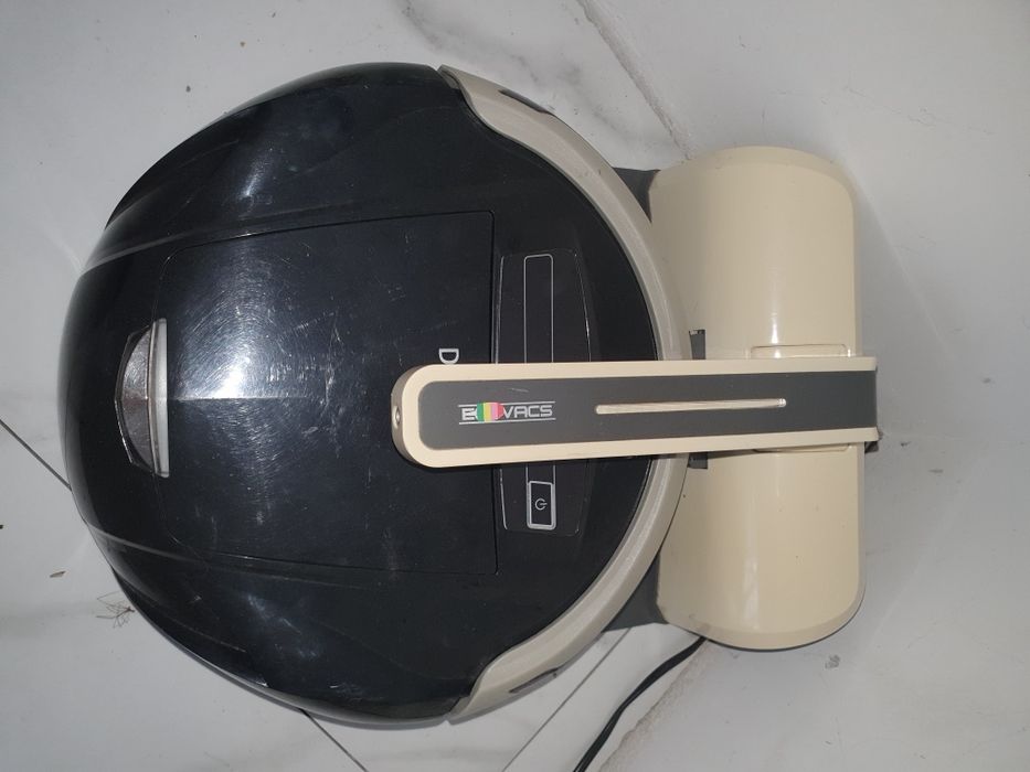 Продам робот пилосос