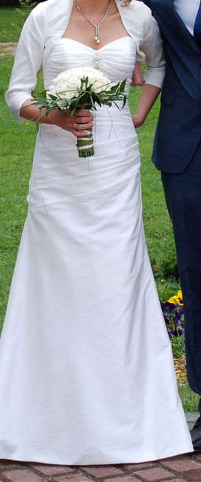 Suknia ślubna Venus Bridal 36-38 wiązana z tyłu