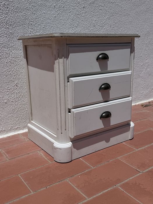 Mesa de cabeceira