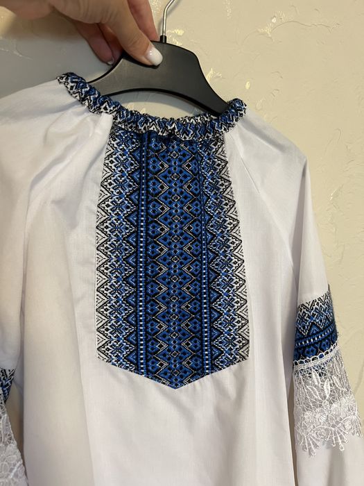 Продам вишитий костюм 140 розмір