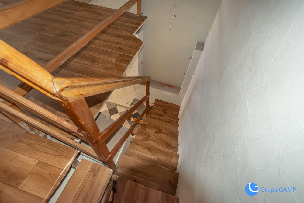 Lokal z witryną, antresola, ul. Lenartowicza, Krowodrza