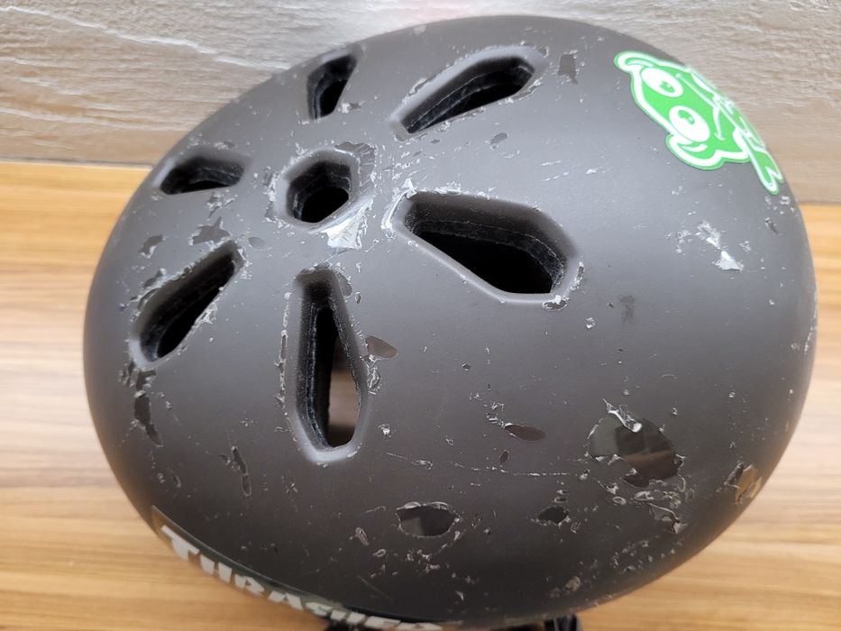 Kask TSG junior na rolki/bmx/hulajnogę + zestaw ochraniaczy Powerslide