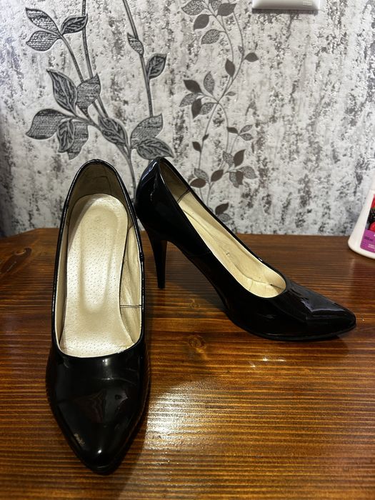 Каблуки на шпильці