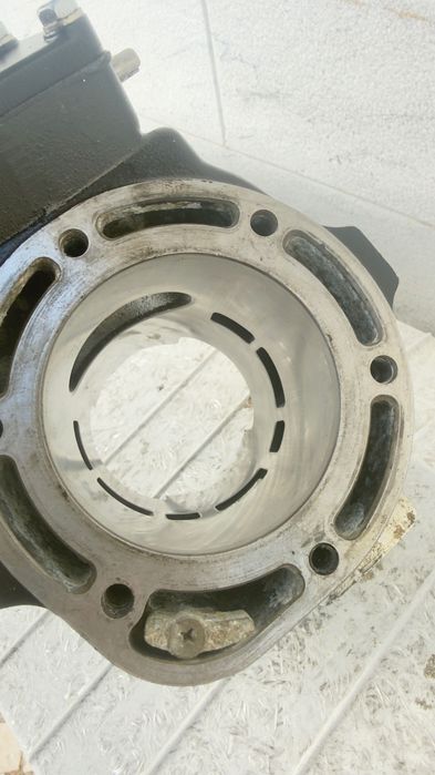 Cilindro Mota de água Original Yamaha 66E – Impecável