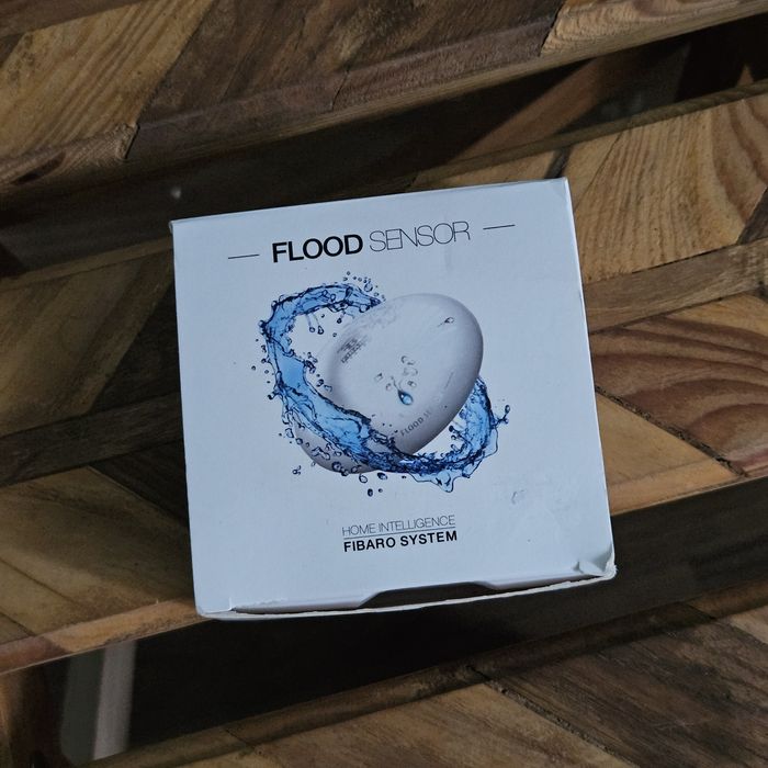 Датчик протікання та температури FIBARO flood sensor FGFS-101