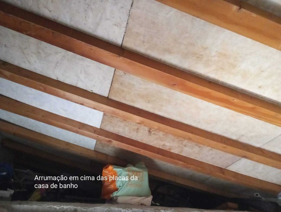 Casa da aldeia com 78m2 na aldeia Rodeios, Vila Velha de Ródão para acabar de recuperar