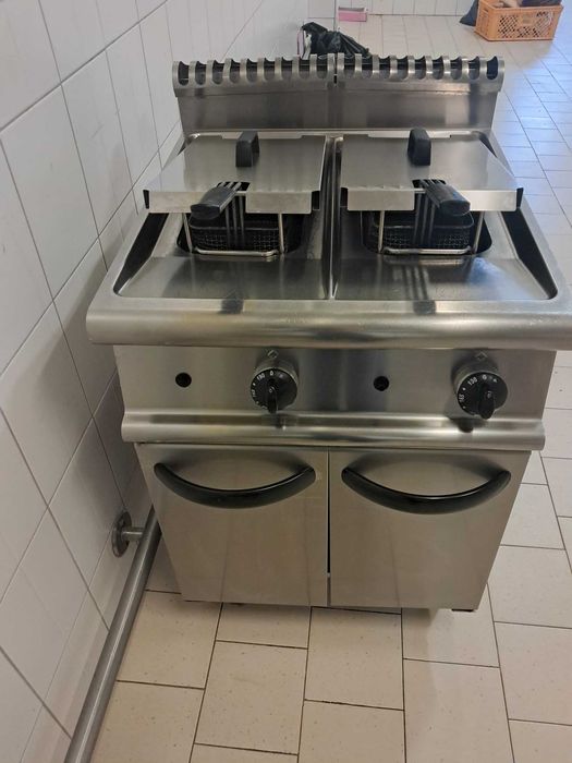 Sprzedam frytownicę gastronomiczną  2-komorową, gazową Olis model z serii 73-02FRG