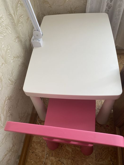 Стіл та стільчик Ikea