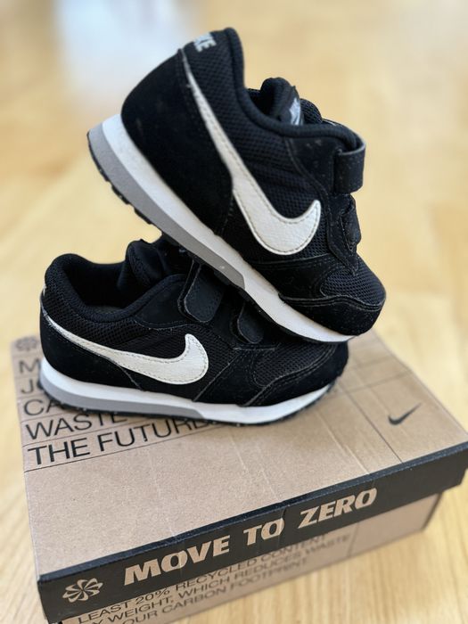 Nike кросівки  р.25