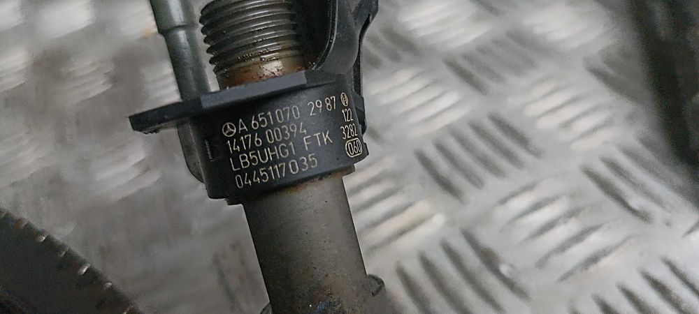 wtrysk wtryskiwacz mercedes 2.2 dci 651.912