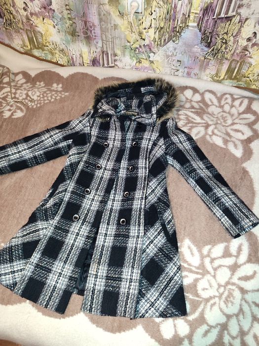 Продам пальто на девушку