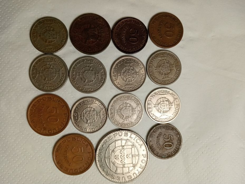 Lote Moedas Ultramar (2)