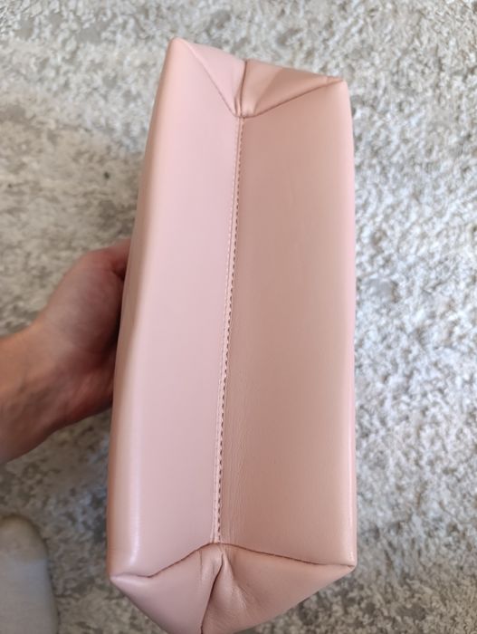 Косметичка стан нової