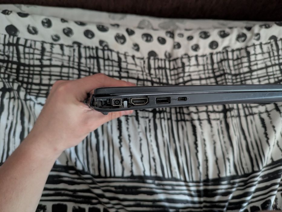 Ноутбук Dell Latitude 3410 / 14" Full HD IPS / i3-10110u