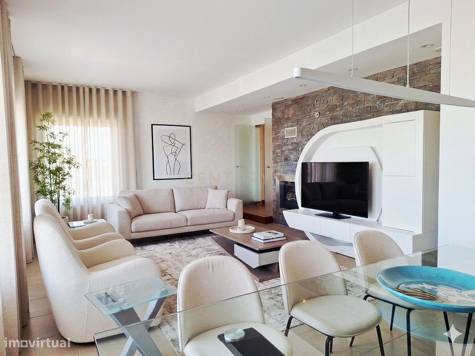 MORADIA EM SANTA CRUZ COM VISTA MAR | 3 Suítes | Piscina Aquecida | Ga