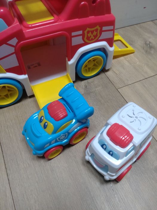 Dumel Discovery ekipa ratownicza Zbysia 12m+