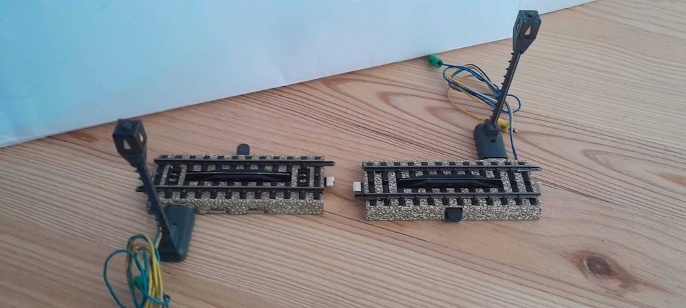 Lote de 2 vias de desengatajem com sinais luminosos Marklin 5112+5113