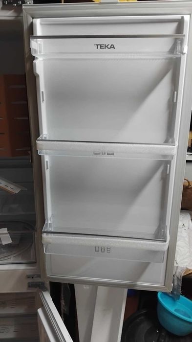 Frigorífico Combinado Encastre TEKA CI3 350 (No Frost)