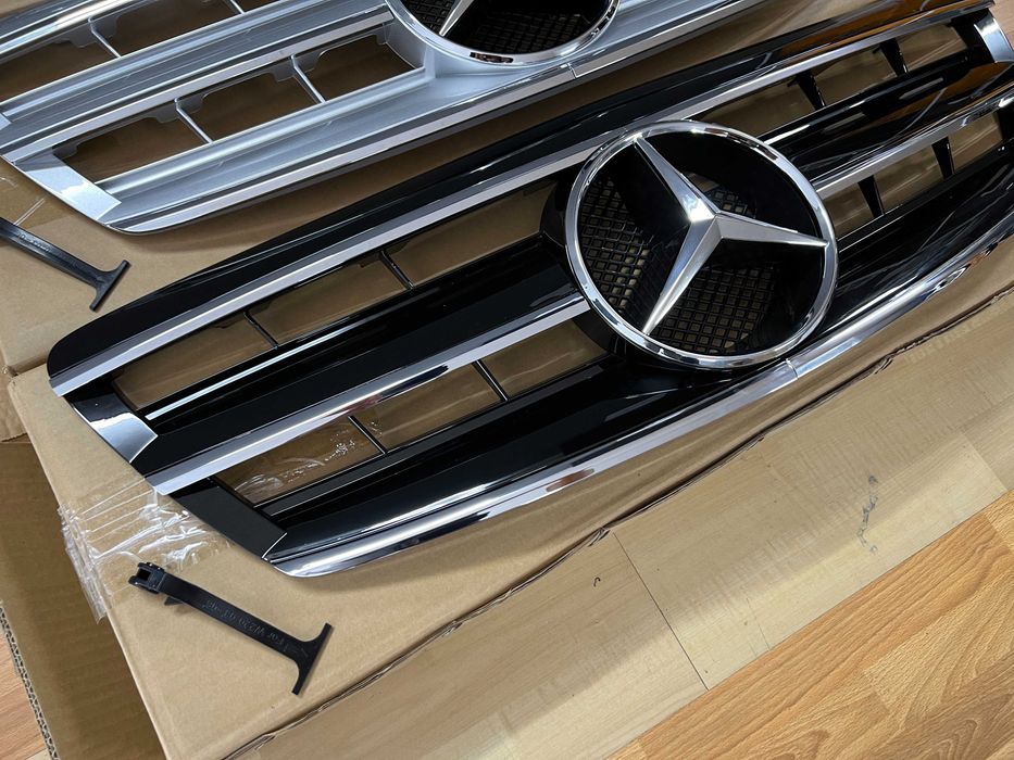 Решетка s 220 w220 рестайлинг 2002-2005 года S63 AMG Mercedes