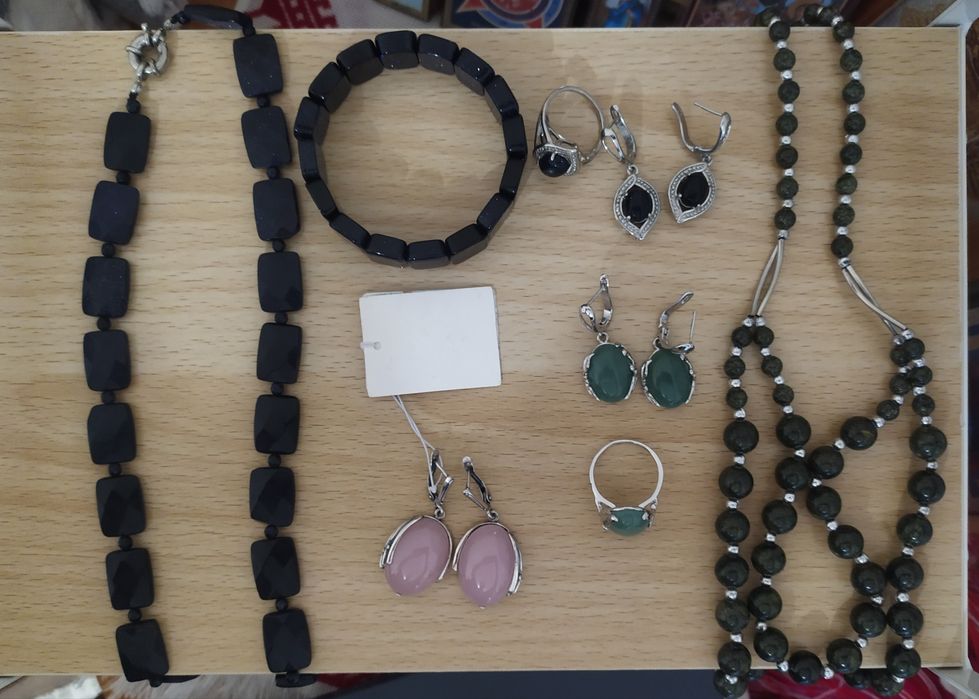 Продається біжутерія