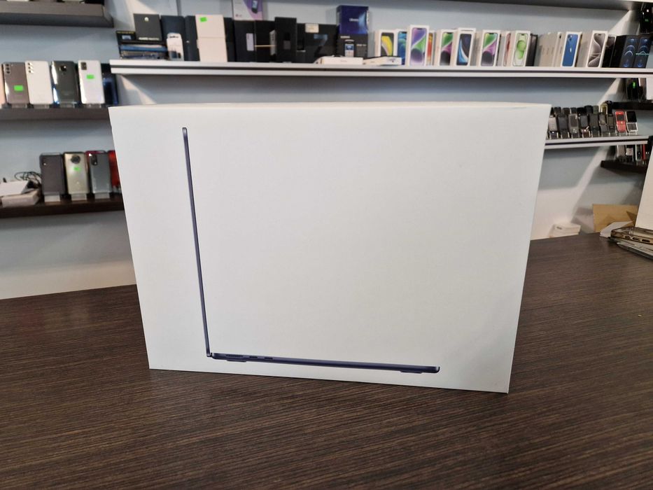 MacBook Air 2024 13.6" M3 8GB RAM 256GB SSD macOS Poznań Długa 14