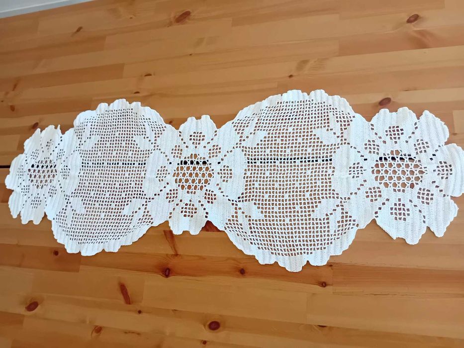 2 Centros Mesa em renda 1,09m x 39cm