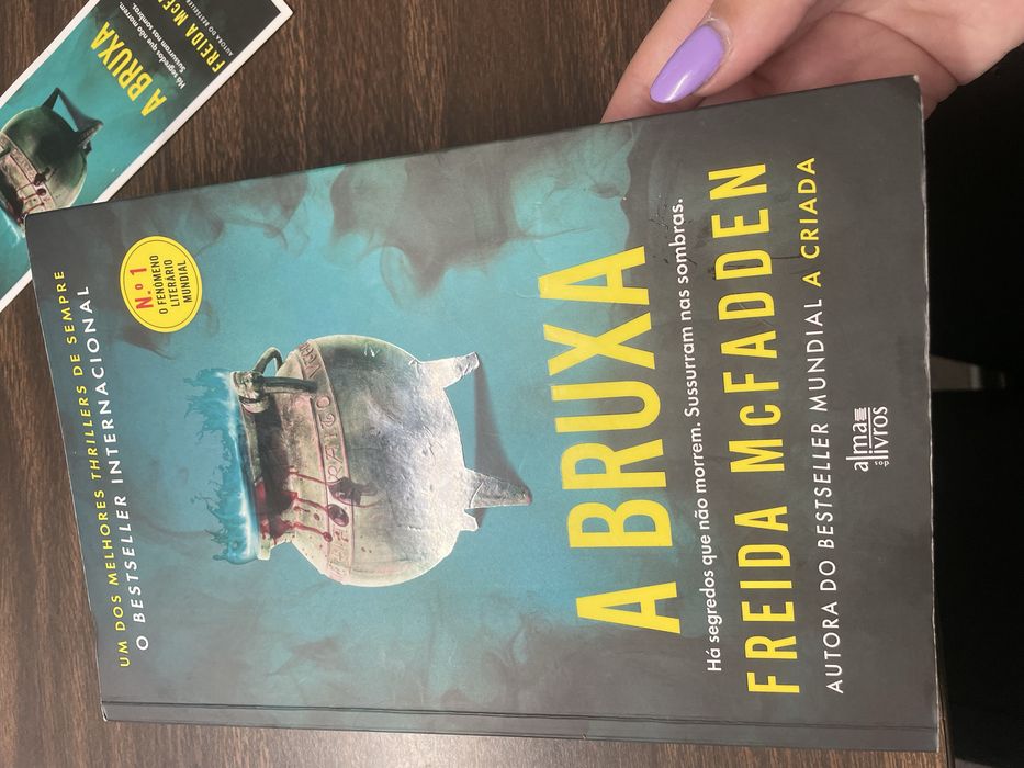 Livro A Bruxa Freida MCFADEN