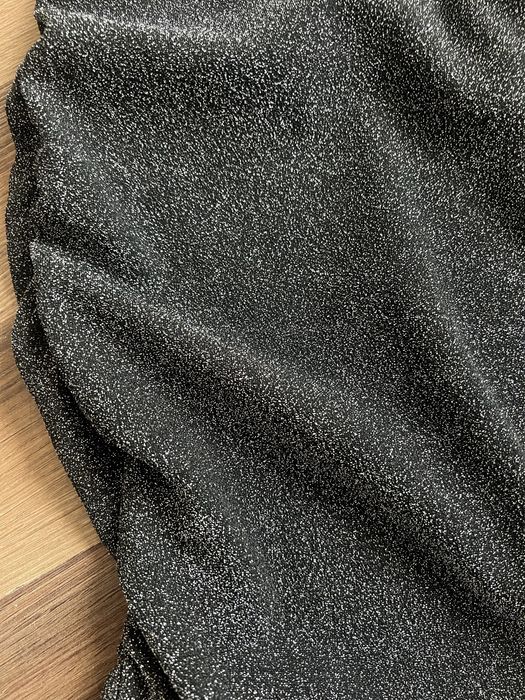 Sukienka blyszczaca szara s