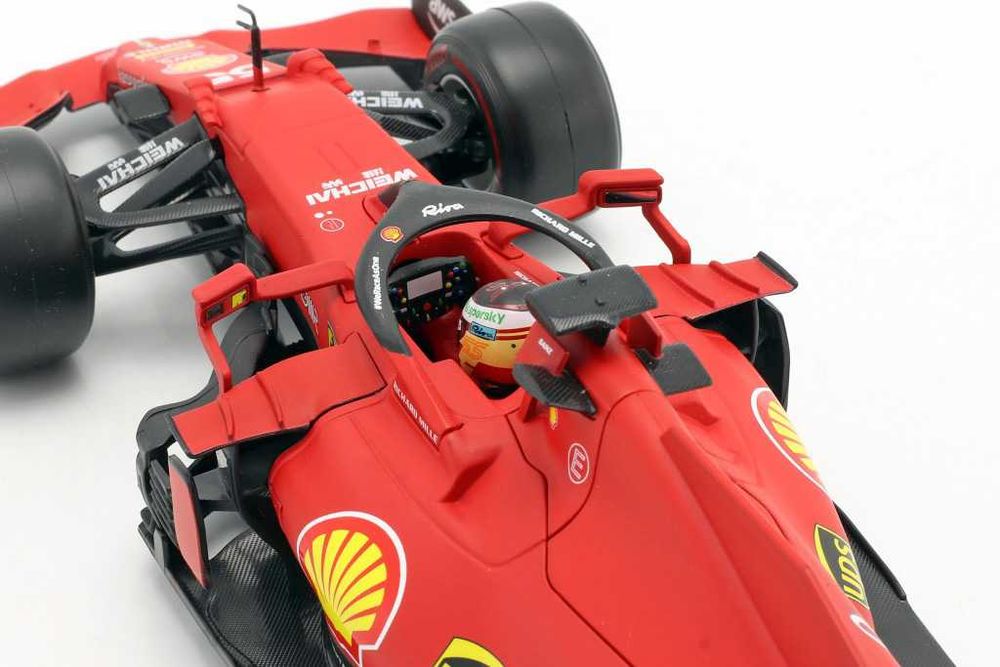 Model 1:18 Bburago Ferrari SF21 #55 F1 2021 Carlos Sainz jr