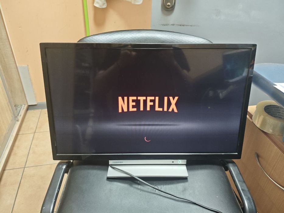 Смарт телевизор Toshiba 24W3753DG
