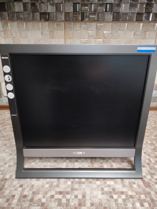 Продам компьютерный монитор Sony.