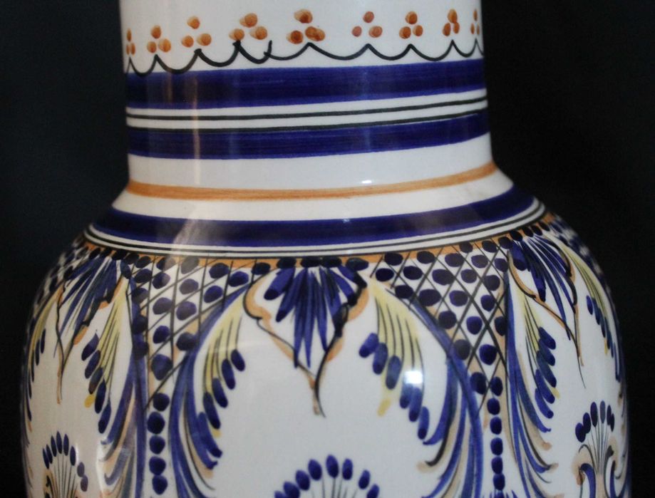 Jarra em faiança com motivo do séc XIX, Santana