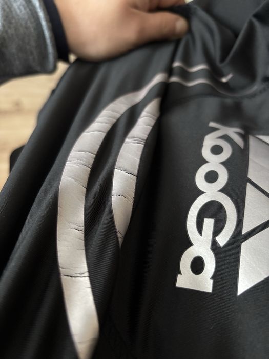 Koszulka Kooga Warrior z ochraniaczami. rozm M/L