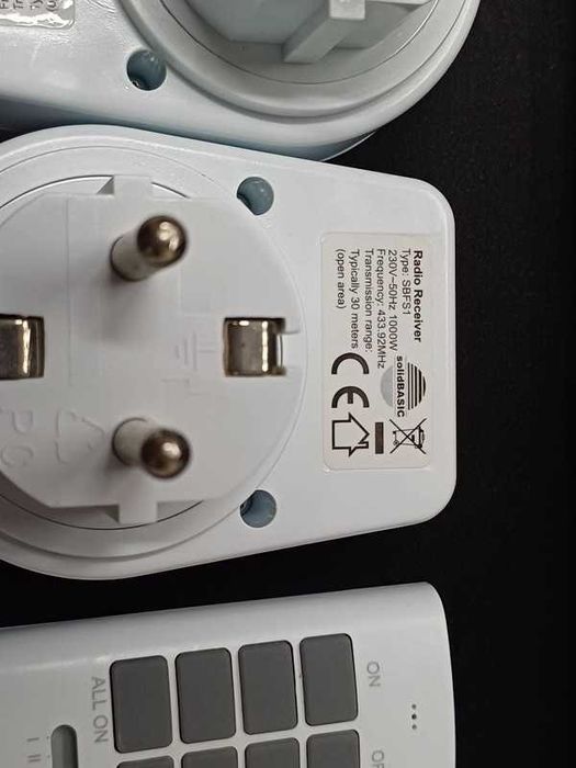 Conjunto de Tomadas / Enchufes / Prises inteligentes solidBASIC