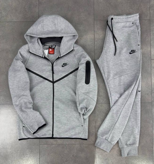 Спортивні костюми Nike