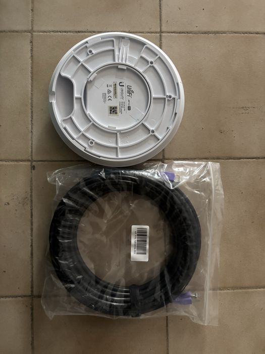 Acess Point Unifi Pro + Cabo Cat6/UTP