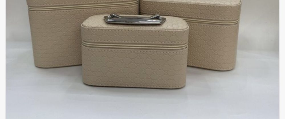 Bezowy kuferek damski