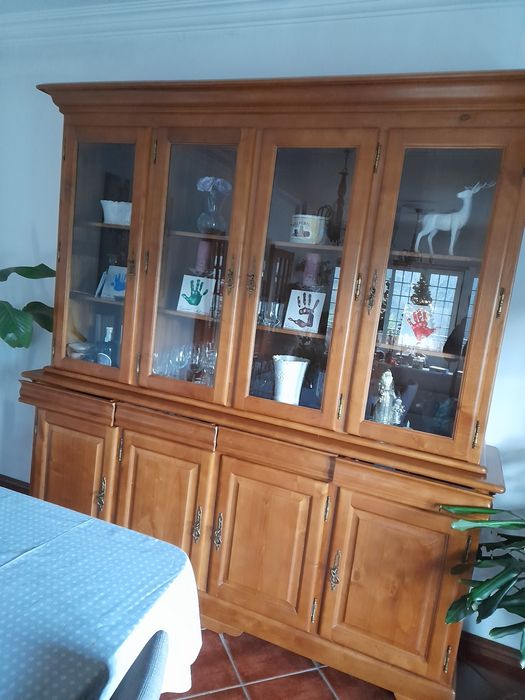 Móvel sala de jantar de cerejeira