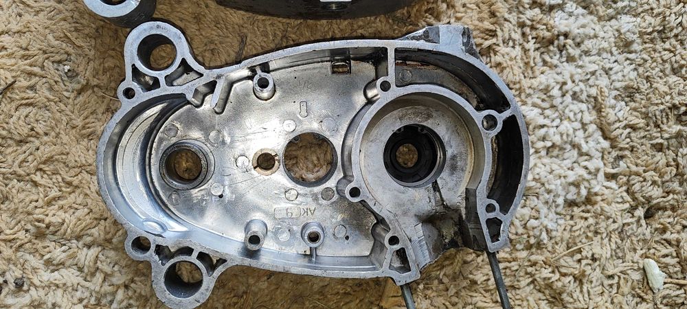 Kartery komar ładne połówki silnika karter silnik romet motorynka 50