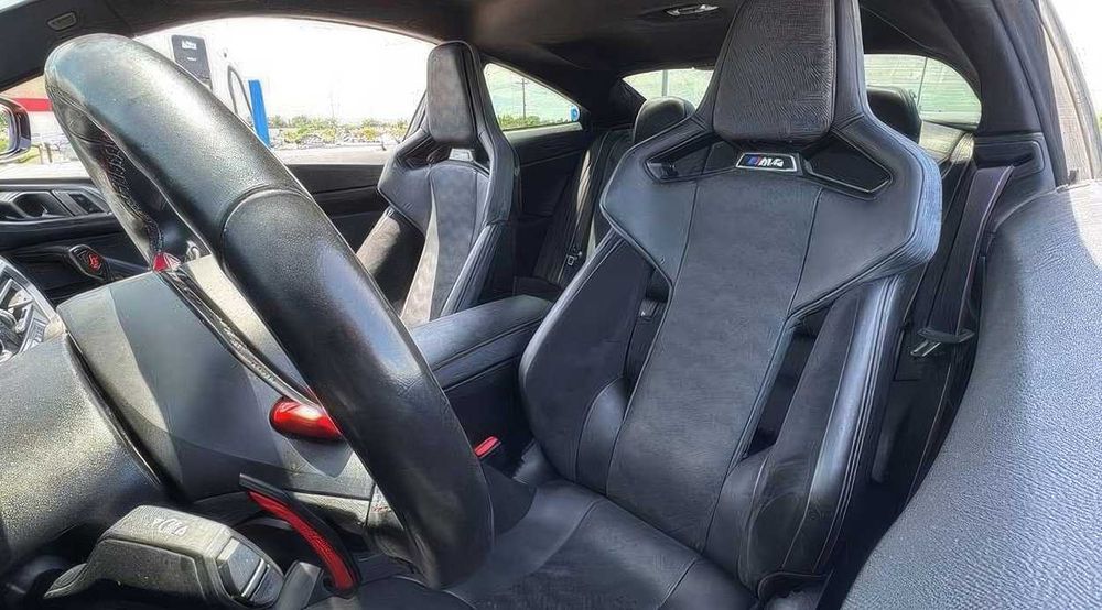 BMW M4      2021