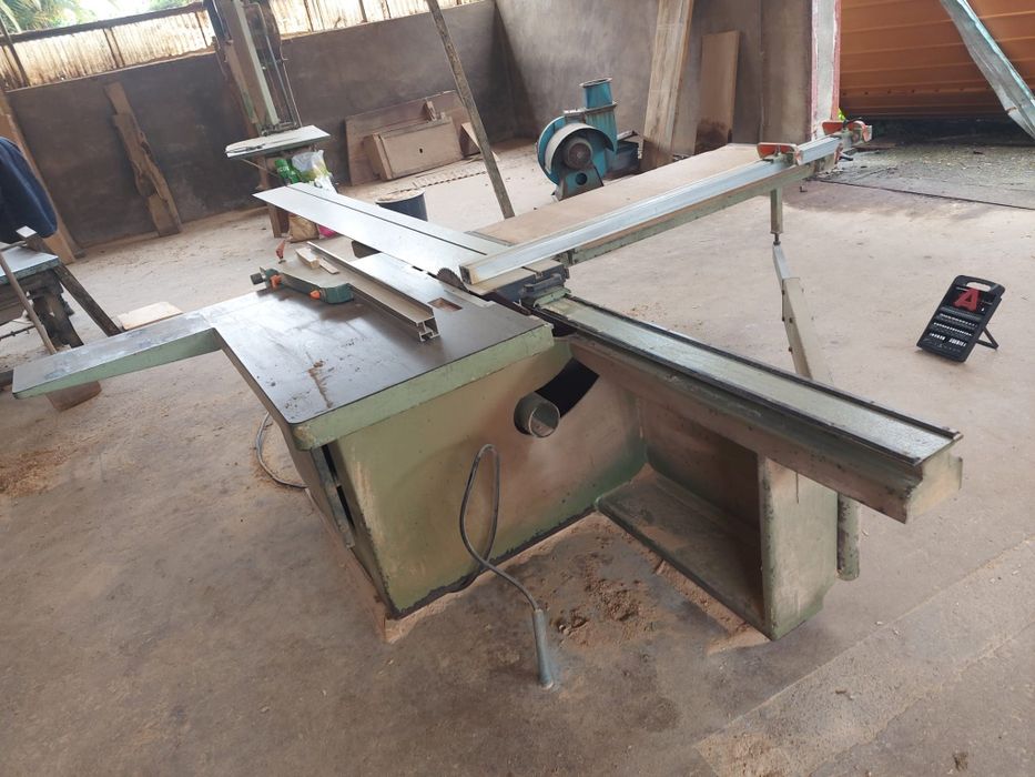 Vendo esquadrejadeira mida