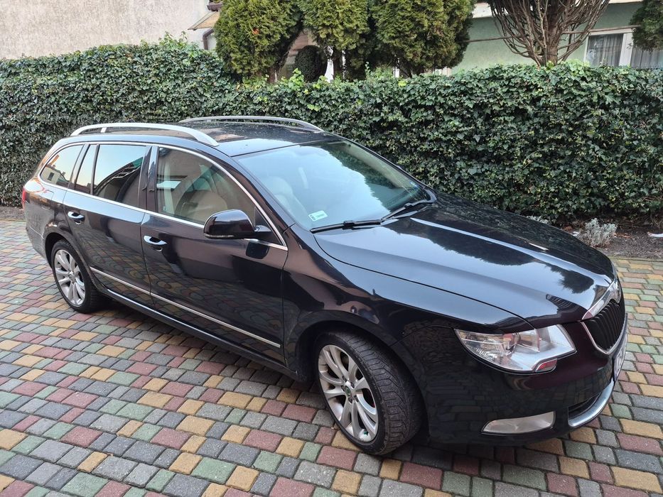 Skoda Superb Skoda superb kombii 2011 BEZ WADY SILNIKOWEJ!!!