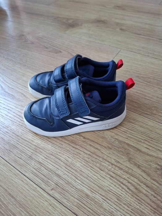 Adidasy 26 chłopiec