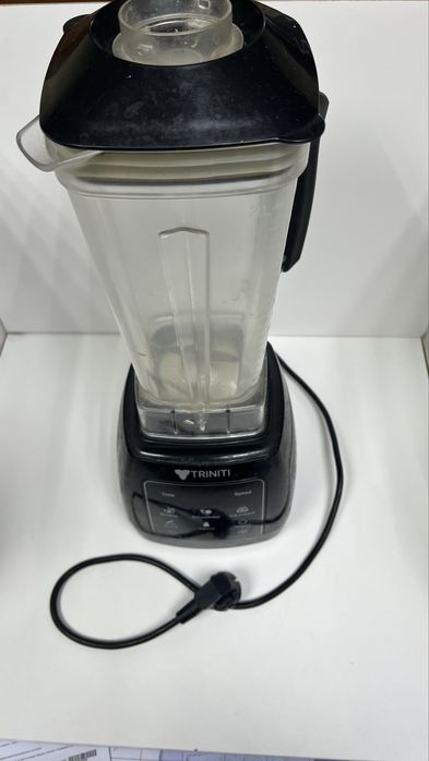 Блендер Trinity 1800w