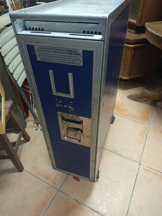 Carrinho de avião '"trolley