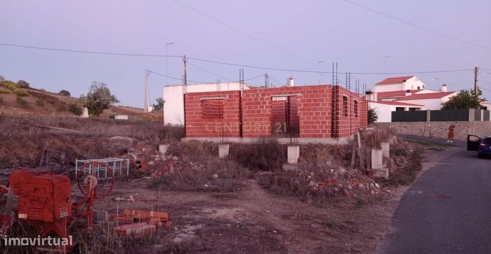 Terreno Rústico com Viabilidade Construtiva