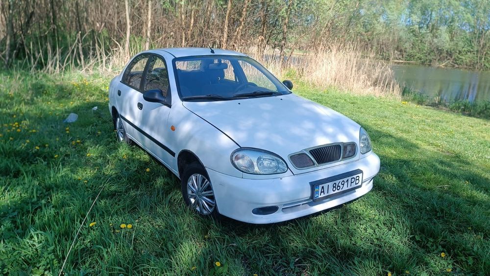 Deo Sens автомобіль білий