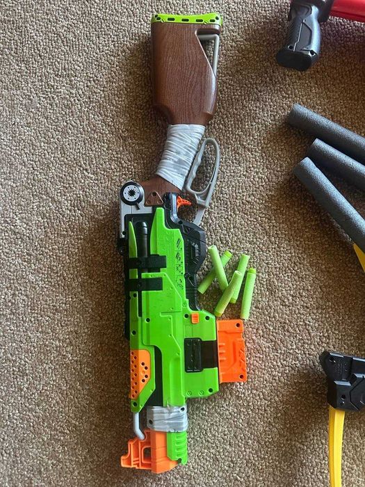 Набір Nerf: 2 бластери та лук зі стрілами