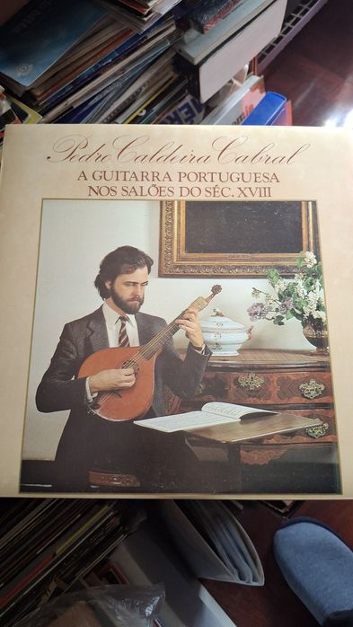 Pedro Caldeira Cabral a guitarra portuguesa nos salões do sec XVIII